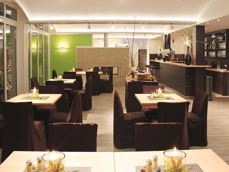 ארנסברג Ju52 Restaurant Hotel Lounge מראה חיצוני תמונה